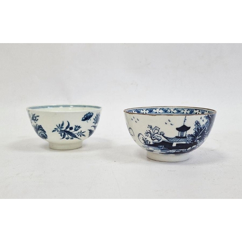 57 - 18th century blue and white porcelain tea bowl, probably Worcester, decorated with floral sprays and... 