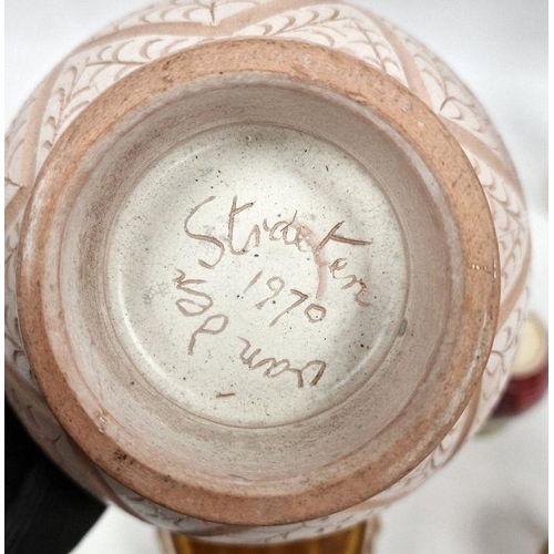 81 - Van der Straeten pottery bowl with chevron sgraffito decoration, dated 1978 (the pottery started in ... 