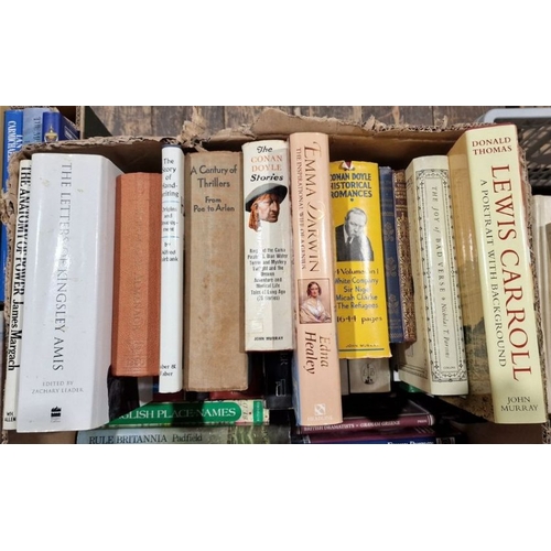 401 - Assorted hardback volumes to include history, biography, Conan Doyle Omnibus, Kingsley Amis, Chess, ... 