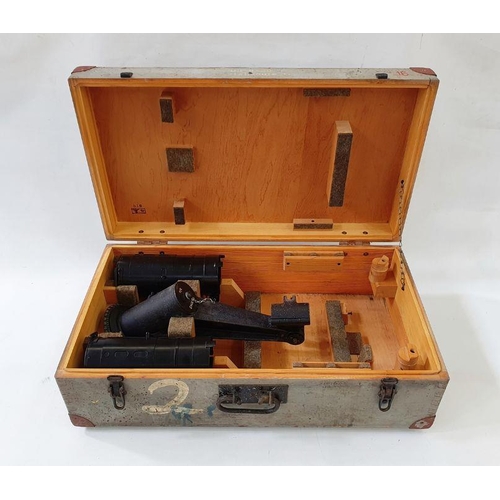 385 - Submarine Binocular Transit Box WWII, German, with part contents of mounts and glare guards (no 3330... 