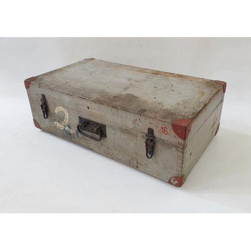 385 - Submarine Binocular Transit Box WWII, German, with part contents of mounts and glare guards (no 3330... 