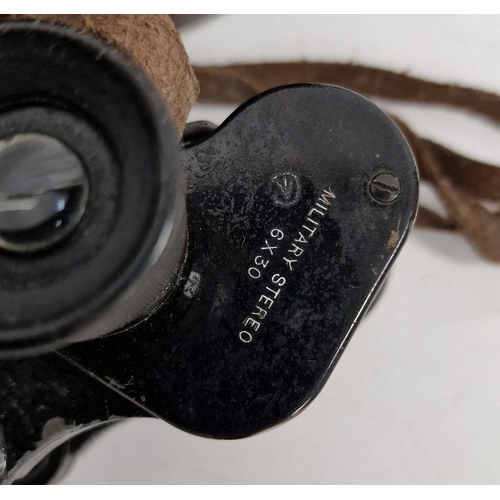 184 - Pair of WWI Bausch & Lomb military stereo binoculars 6x30, with original fitted leather case