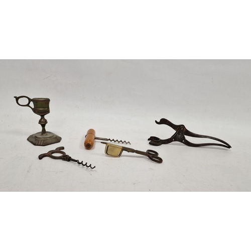 186 - 19th century Lund London patent two-piece corkscrew and cork lever, a vintage corkscrew and a Queen ... 