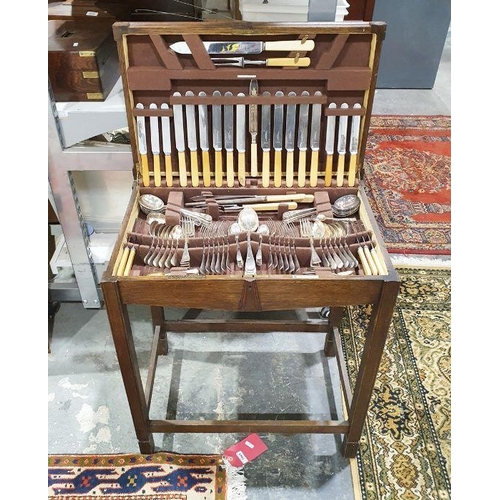 326 - Art Deco style oak canteen table of electroplated cutlery, with knives with plastic handles, by Hami... 