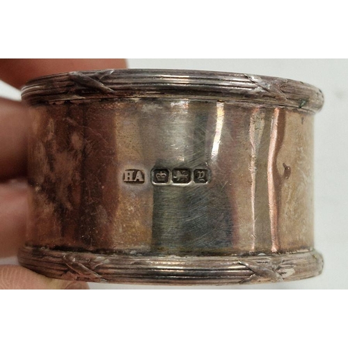 366 - Silver wares to include napkin ring, pepperette with blue glass liner, small tyg, electroplated napk... 