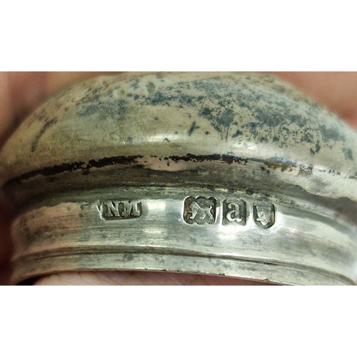 389 - Assorted miscellanous silver and white metal wares to include napkin ring, caps, teaspoons, cigarett... 