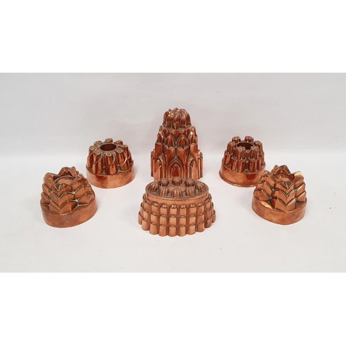 124 - Selection of copper jelly moulds to include one pair