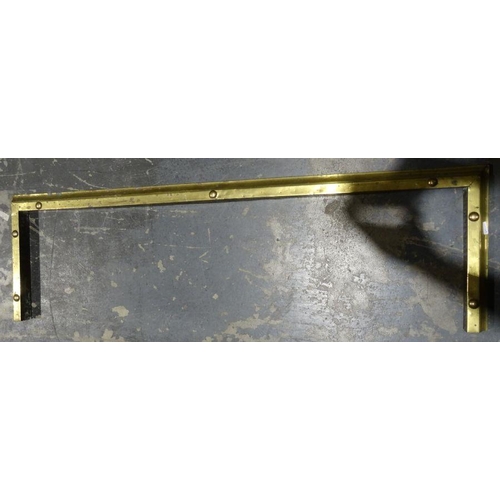 1253 - Brass fire kerb