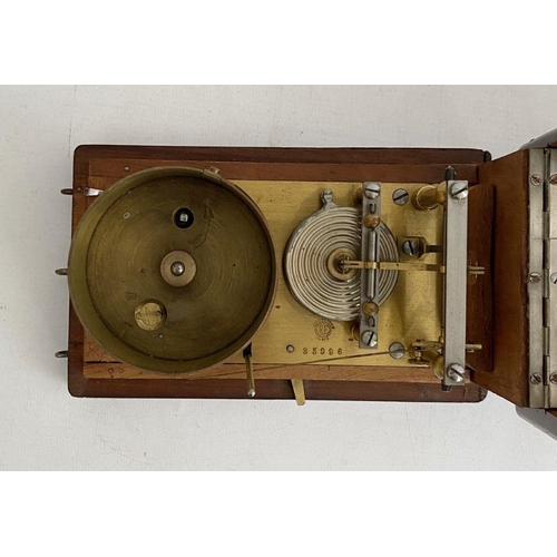 261A - Late 19th century Richard Freres (Paris) mahogany cased small barograph, bearing brass 3500 metres p... 