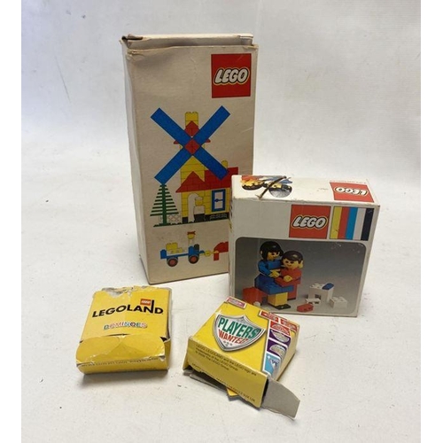 636 - Two boxes of Lego to include a 1976 boxed set and Legoland dominoes