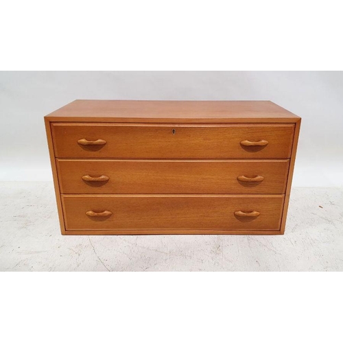 1062 - Mid-century Ladderax-style unit consisting of three drawers, 137cm x 89cm x 41cm