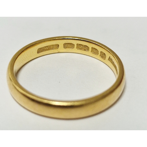 330 - 22ct gold wedding ring, 4.7g approx.