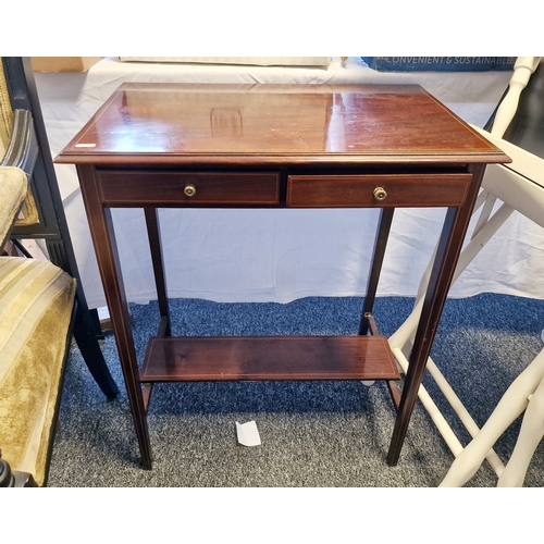 1091 - Mahogany and satinwood banded single-door pot cupboard and a two-drawer side table (2)