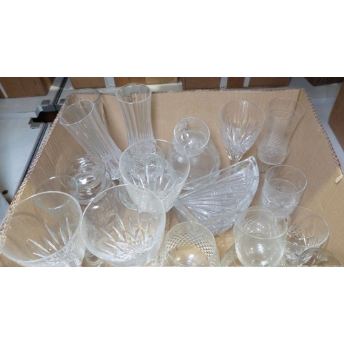 1338 - Set of 10 cut glass sherry glasses, a large quantity of cut glass drinking glasses, vases, bowls, et... 