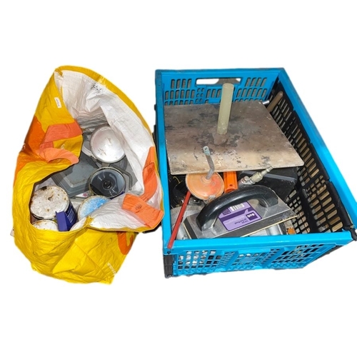 1355 - Clarke spray gun, a Sagola spray gun and grout floats, rollers, etc (1 box and 1 bag)