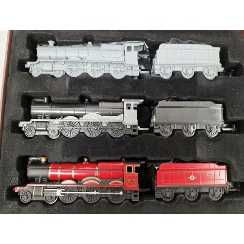 133 - Corgi Harry Potter Hogwarts Express diecast collector's set boxed with certificate limited edition n... 