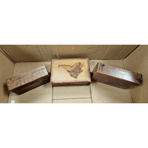 142 - Assorted South American wooden items to include bowls, boxes, etc and assorted brassware