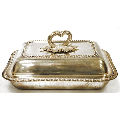 319 - Victorian silver tureen and cover, of rectangular form with gadrooned edging, London 1854, maker's m... 