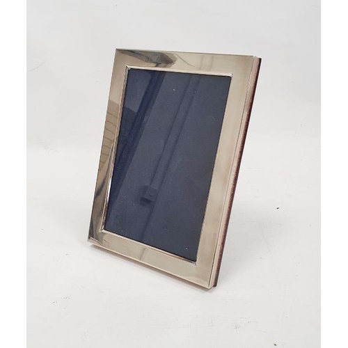 340 - Carr's of Sheffield rectangular silver-mounted photograph frame of plain form, Sheffield 2006, 17.7c... 