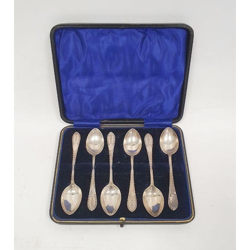 373 - Set of six Edwardian silver coffee spoons with wriggle engraved handles, in case