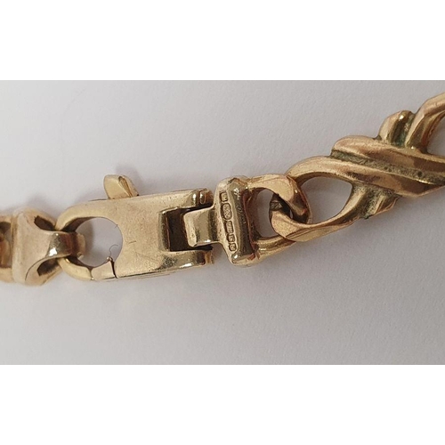 390 - 9ct gold chain-link bracelet with pierced chain link, 10g approx.