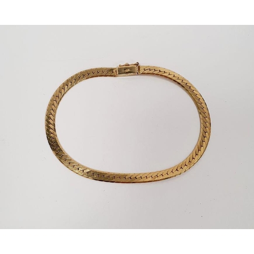 393 - 18ct gold herringbone chain-link bracelet, 7.5g approx.