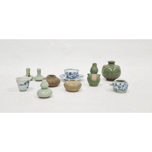 66 - Small quantity of miniature Chinese ceramic items to include vase with fish decoration, double-gourd... 