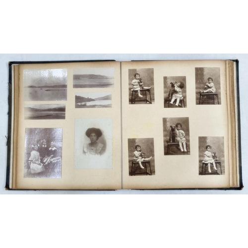 128 - Quantity of cloth and leatherbound photograph albums of vintage black and white photographs to inclu... 