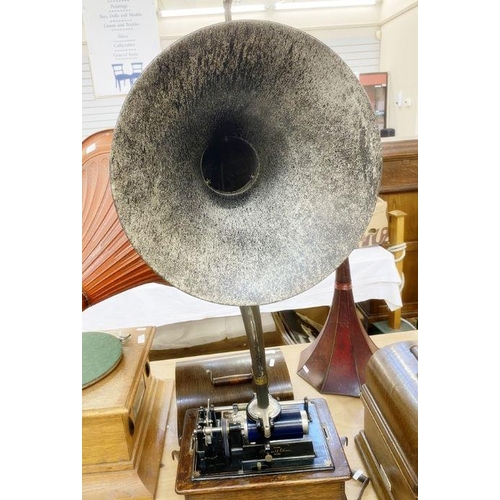 162 - Edison Standard phonograph model D, serial number 763604 with two section horn, 96.5cm high approx. ... 