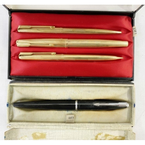 180 - Parker gold-plated pen set to include fountain pen, propelling pencil and ballpoint, with line engra... 