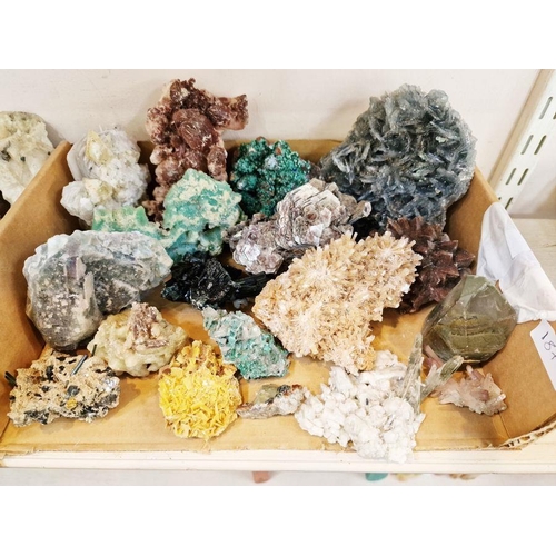 187 - A quantity of assorted minerals, to include quartz, polylithiomite, banded agate, fluorite, calcite,... 