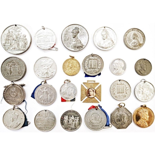 194 - Large collection of Royal commemorative medals (2 boxes)