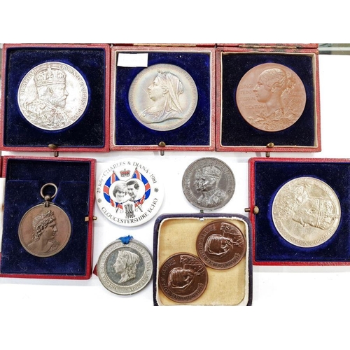 200 - Quantity of Royal Coronation souvenir badges, medals, souvenir medallions etc. (2 boxes)