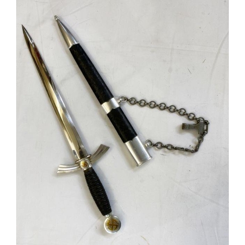 263 - 19th century socket bayonet, No4 MKII bayonet, and two reproduction daggers (4)