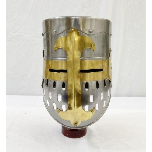 273 - Reproduction early crusader's helmet