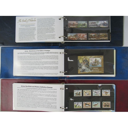 314 - GB: with FV c£450, large box of 12 CNER albums (5 empty) and various presentation packs of mint, mos... 