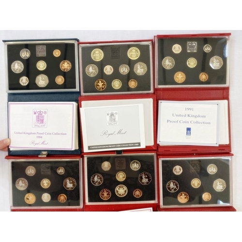 334 - Proof sets United Kingdom (6), 1 blue case 1984 and 5 leatherette sets, 1986, 1987, 1989, 1990 and 1... 