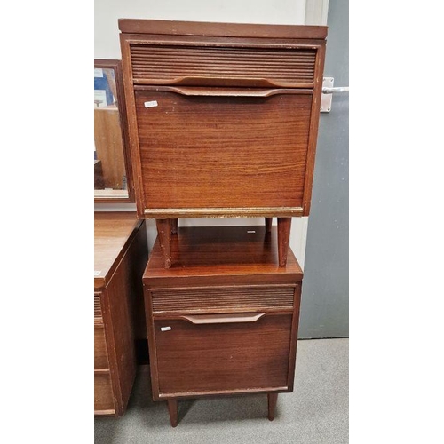 1078 - Mid century teak White & Newton dressing table H 106cm X W 167cm X D 40.5cm with matching stool toge... 