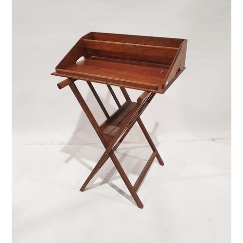 1093 - Stained wood magazine stand together with a mahogany butlers tray (2)