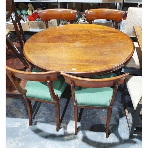 1207 - Victorian loo table of oval form, on turned column, quadruped carved scroll supports