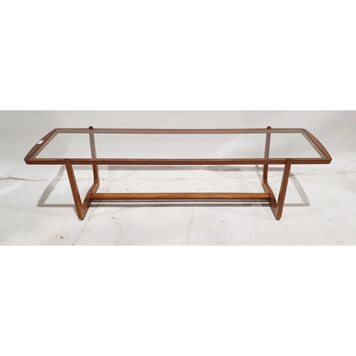 1330 - Mid 20th century teak and glass long coffee table, rectangular with curved ends, on curved supports ... 