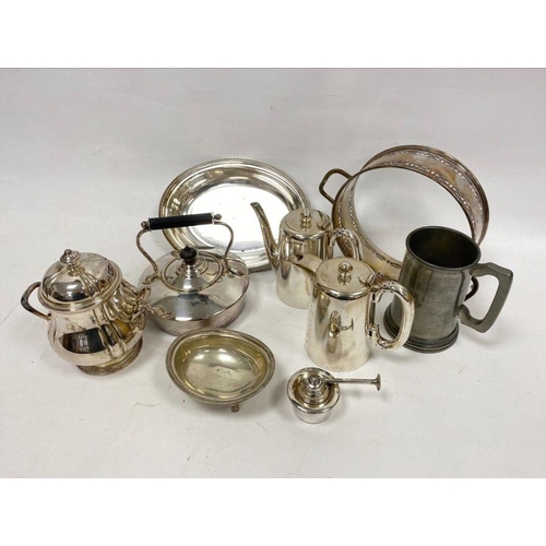 231 - Quantity of plated ware to include teapot, tureens, wine bucket, etc (1 box)