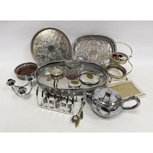 236 - Assorted silver plate to include oval trays, toast rack, teapot (1 box)