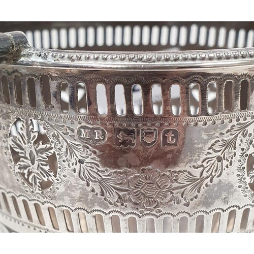 269 - Early 20th century silver pedestal basket, pierced and engraved decoration, on a circular base, Lond... 