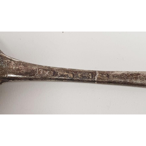 271A - 18th century silver tablespoon, London, date mark worn, possibly Thomas Chawner, 2ozt approx. and an... 