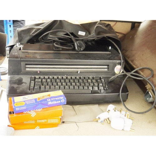 418 - IBM 196C electric typewriter and a small quantity of ribbons and ribbon cassettes 

 Please note: Pl... 