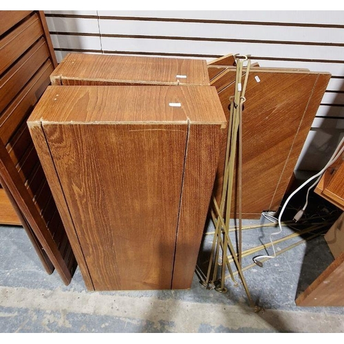 1098 - 1970's Ladderax teak shelving unit for Staples, four section with a two-door glazed display cabinet ... 