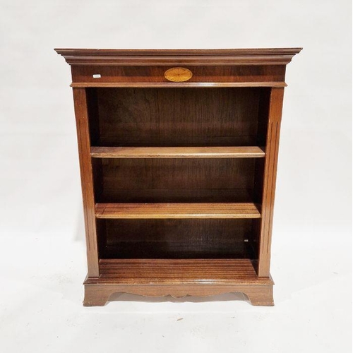 1135 - 20th century mahogany inlaid bookcase with three shelves, on bracket feet, 103cm high x 82cm wide x ... 