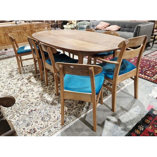 1236 - 1969/1970 Oliver Morel Cotswold School walnut oval dining table and chairs, the table having figured... 