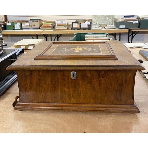 337 - Late 19th century German Schutz Marke table-top polyphon in floral inlaid figured walnut table-top c... 